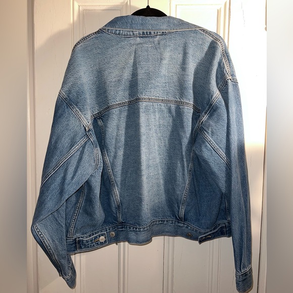 Levi’s women’s Trucker Jacket, size L, soft as butter wash, new with tags - Picture 5 of 6